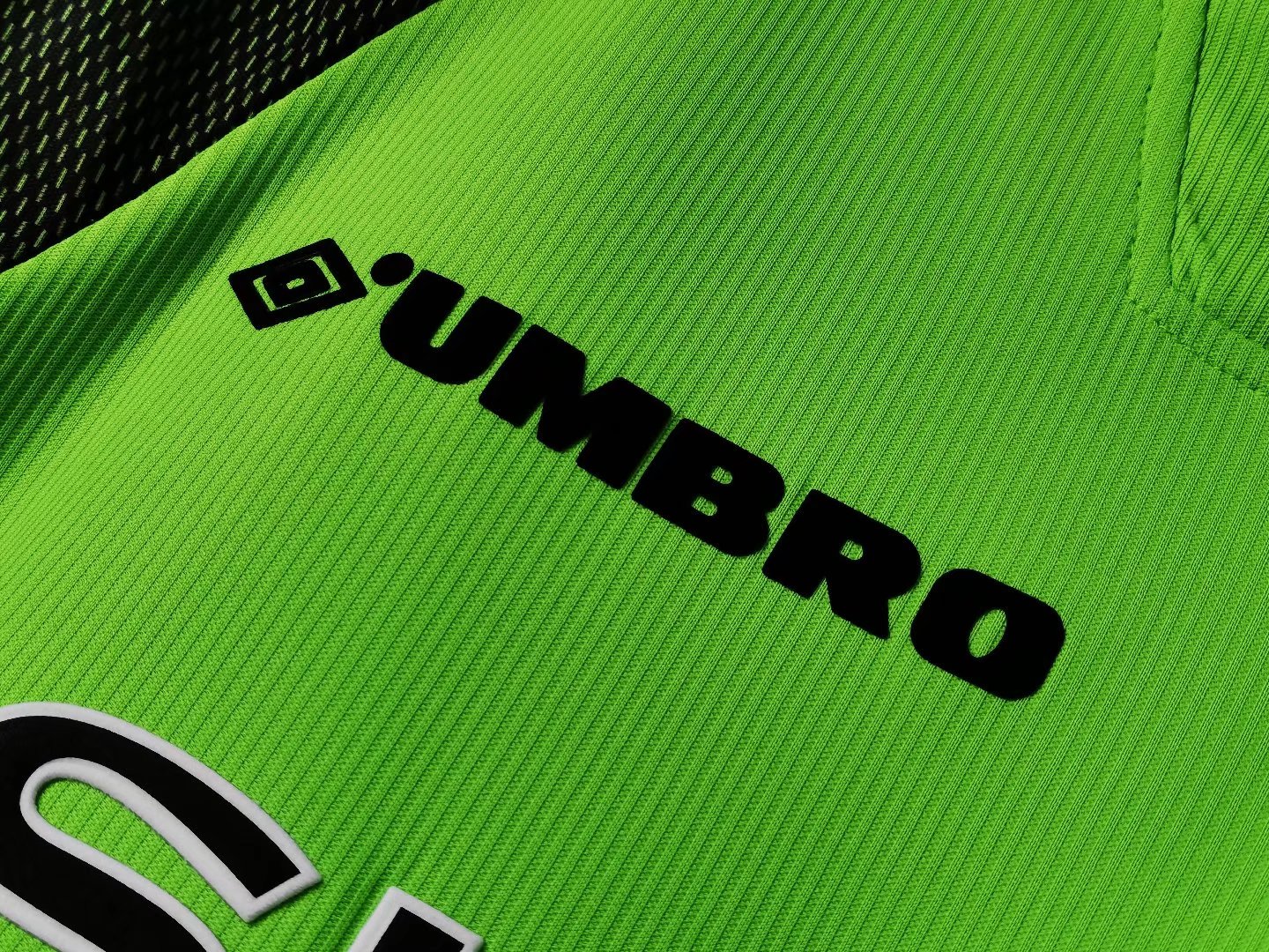 Manchester United 1998–1999 Retro Long Sleeve Goalkeeper Kit