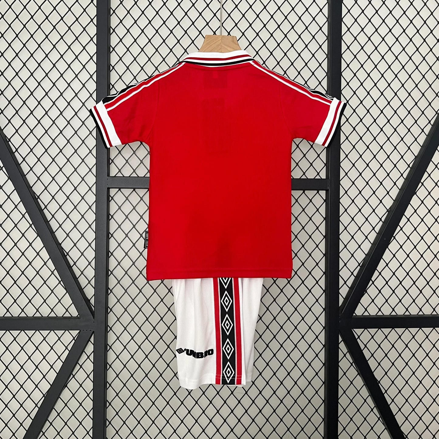 Manchester United 98/99 Home Kids Size