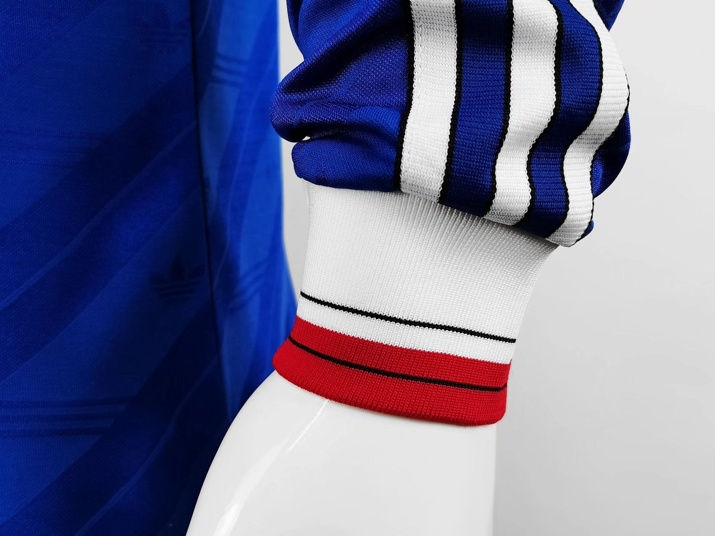 Manchester United 1986-1987 Retro Long Sleeve Away Kit