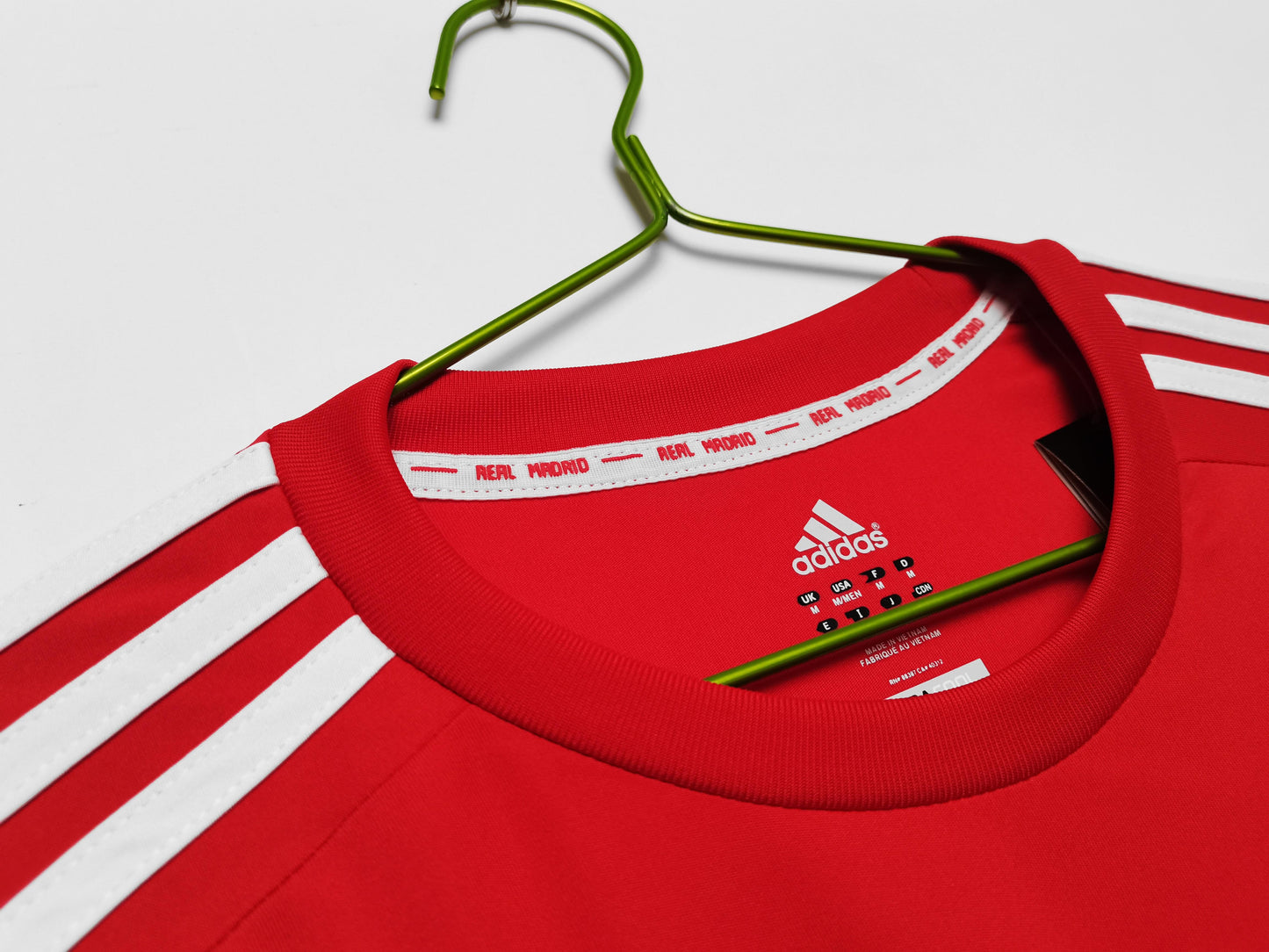 Real Madrid 2011-2012 Retro Long Sleeve Away Kit