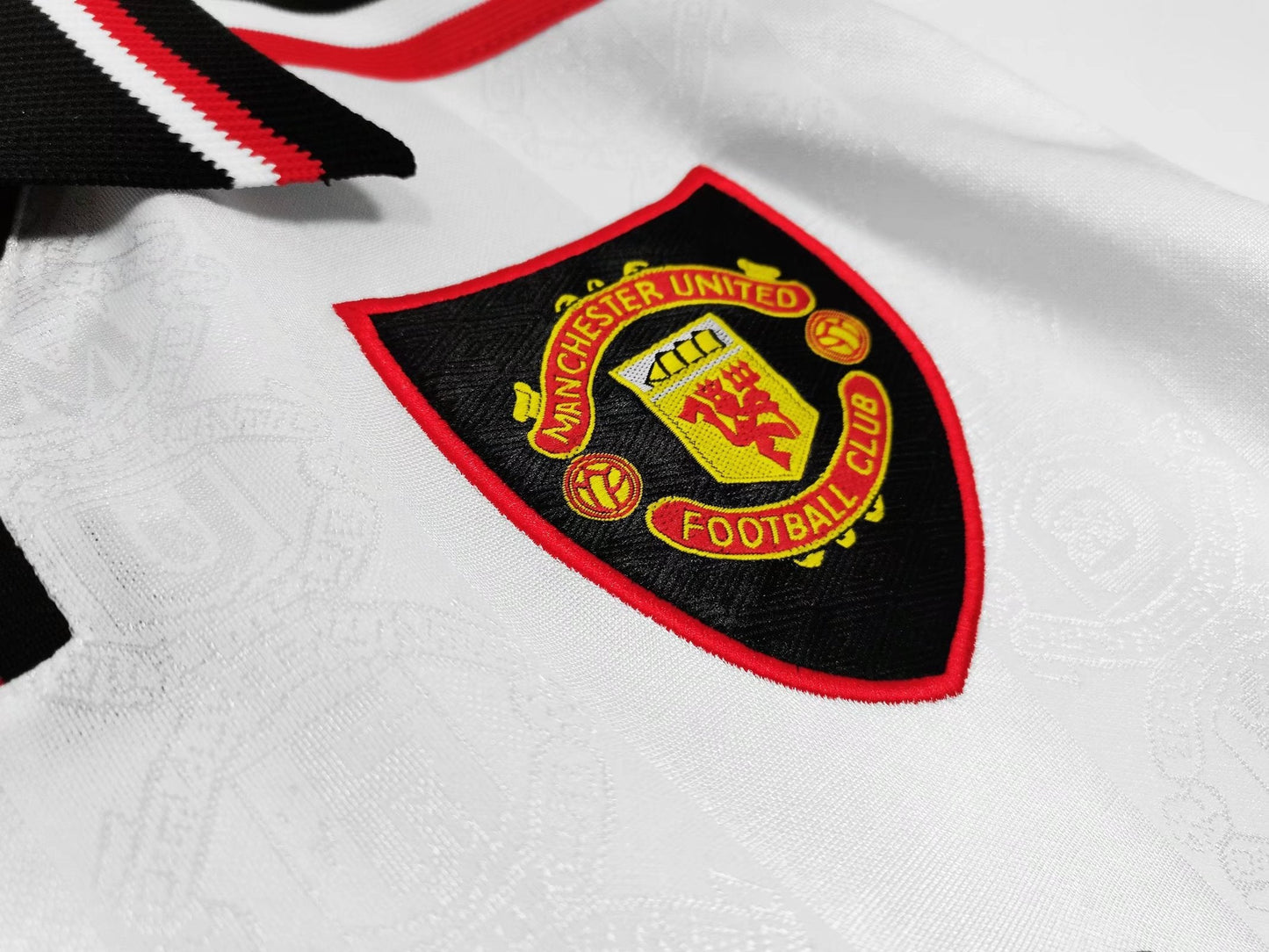 Manchester United 1997–1998 Retro Long Sleeve Away Kit
