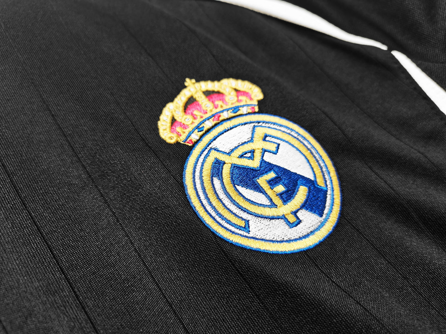 Real Madrid 2006-2007 Retro Long Sleeve Away Kit