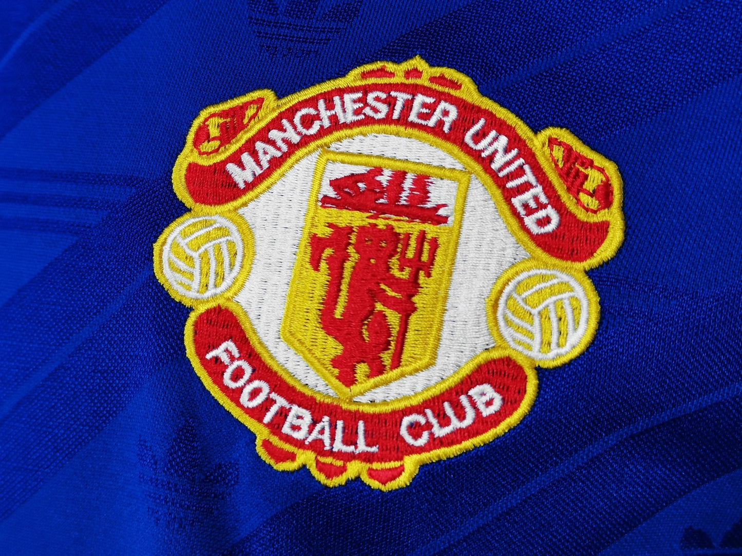 Manchester United 1986-1987 Retro Long Sleeve Away Kit