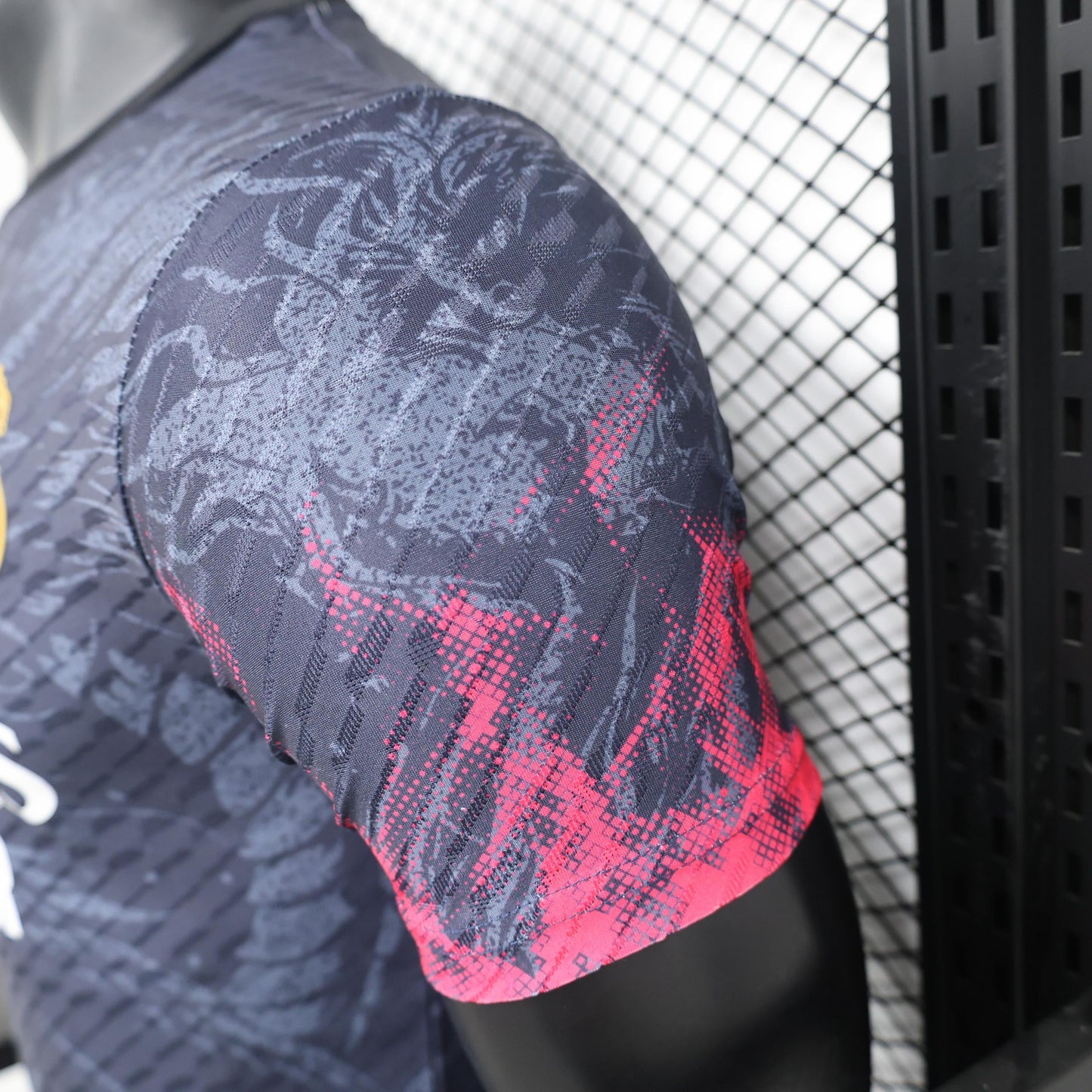 Real Madrid "Dragón Escarlata" Special Jersey