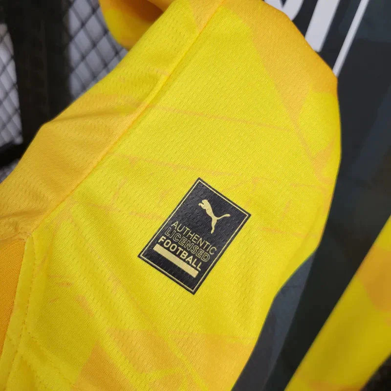 Borussia Dortmund "Royal Crest" Special Jersey