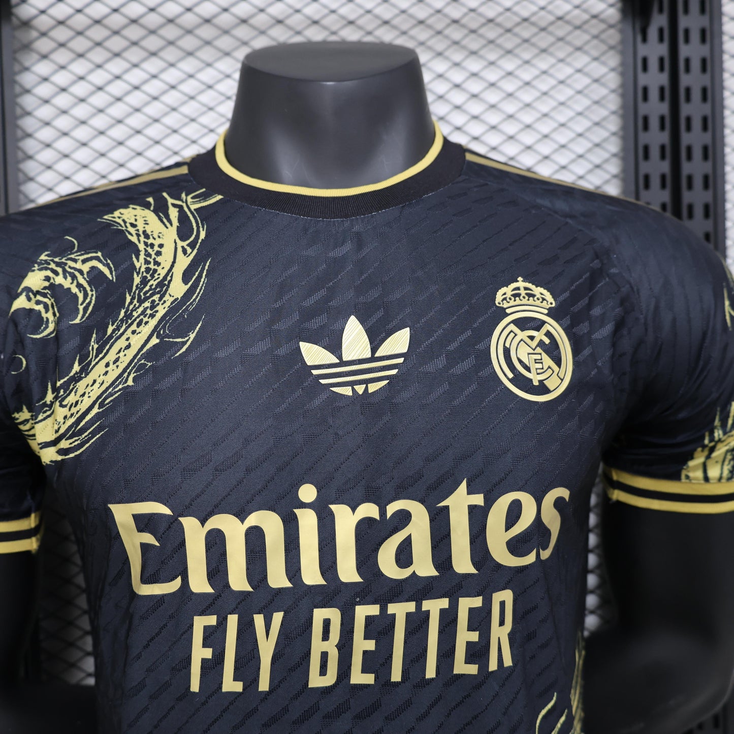 Real Marid "Oro del Dragón" Special Jersey