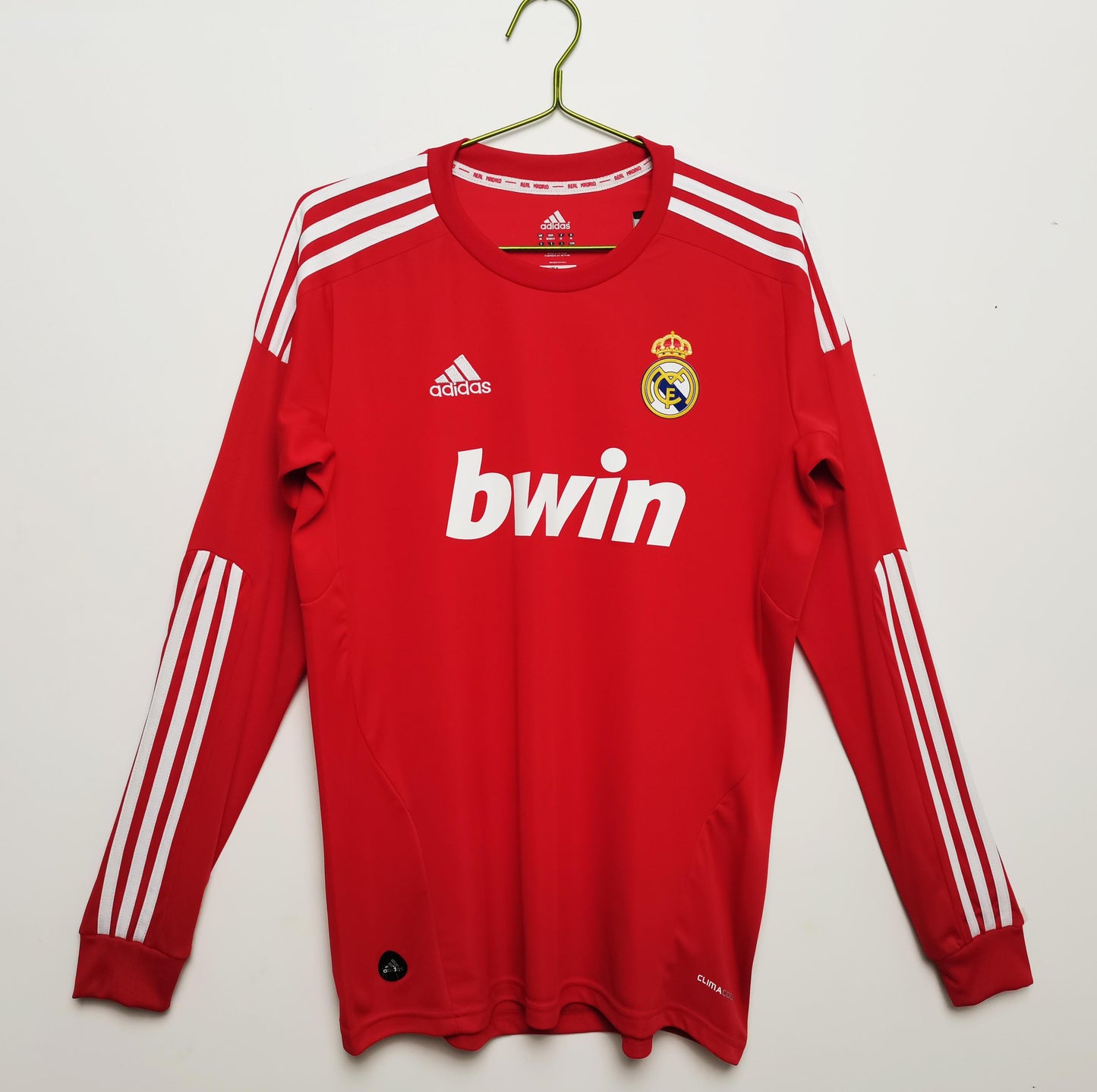Real Madrid 2011-2012 Retro Long Sleeve Away Kit