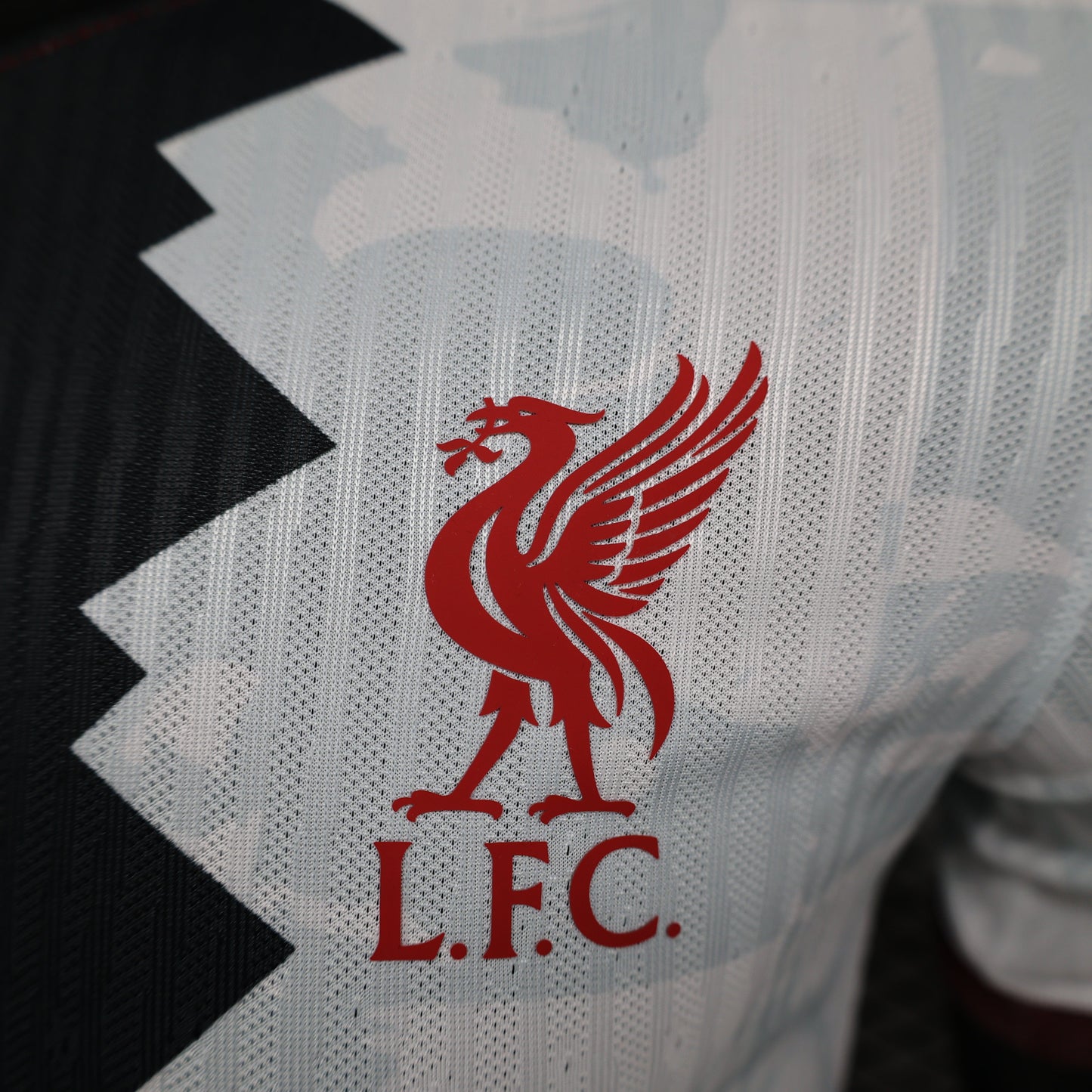 Liverpool "Tri-Color Blitz" Special Jersey