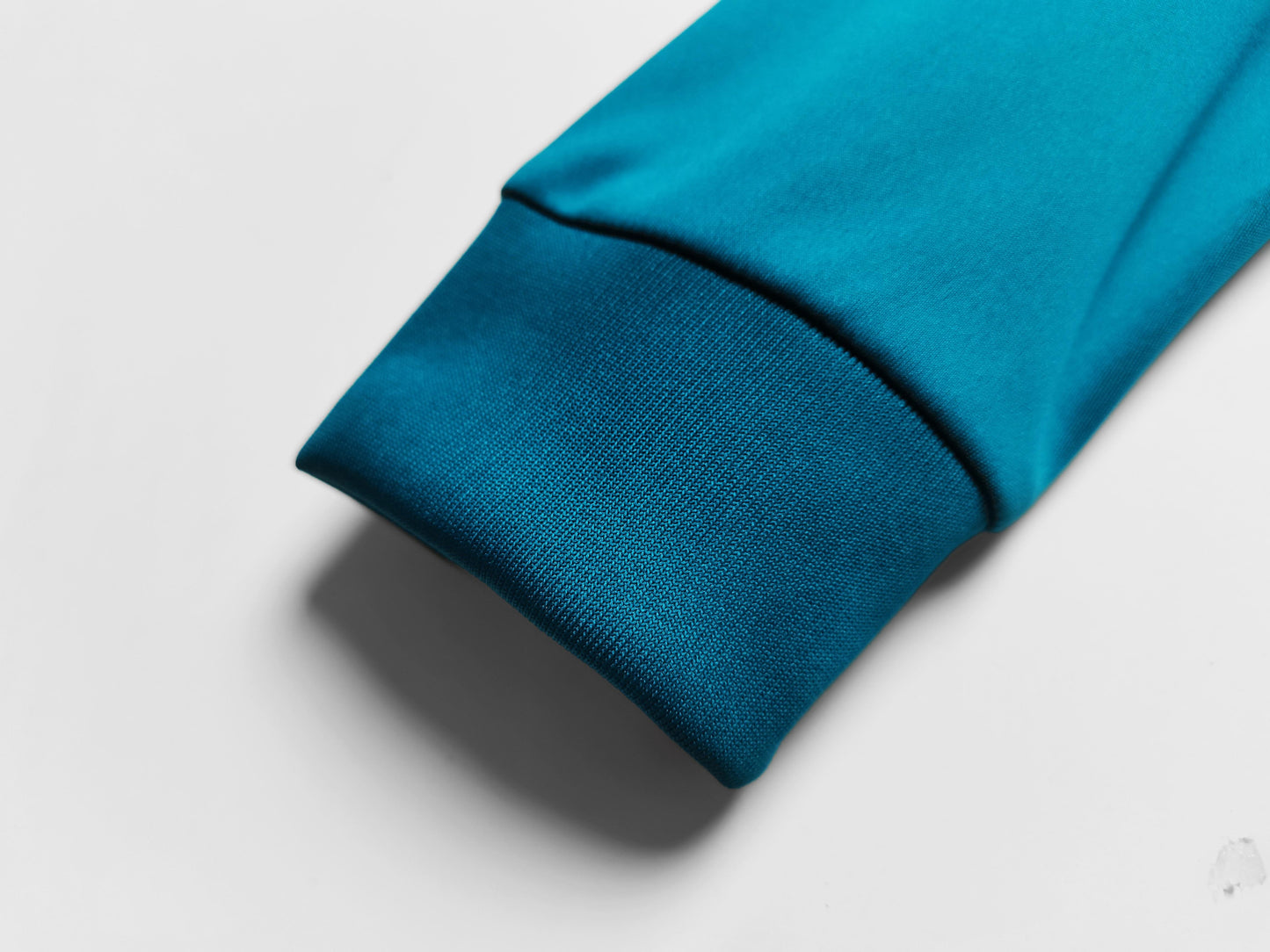 Real Madrid 2017-2018 Retro Long Sleeve Away Kit