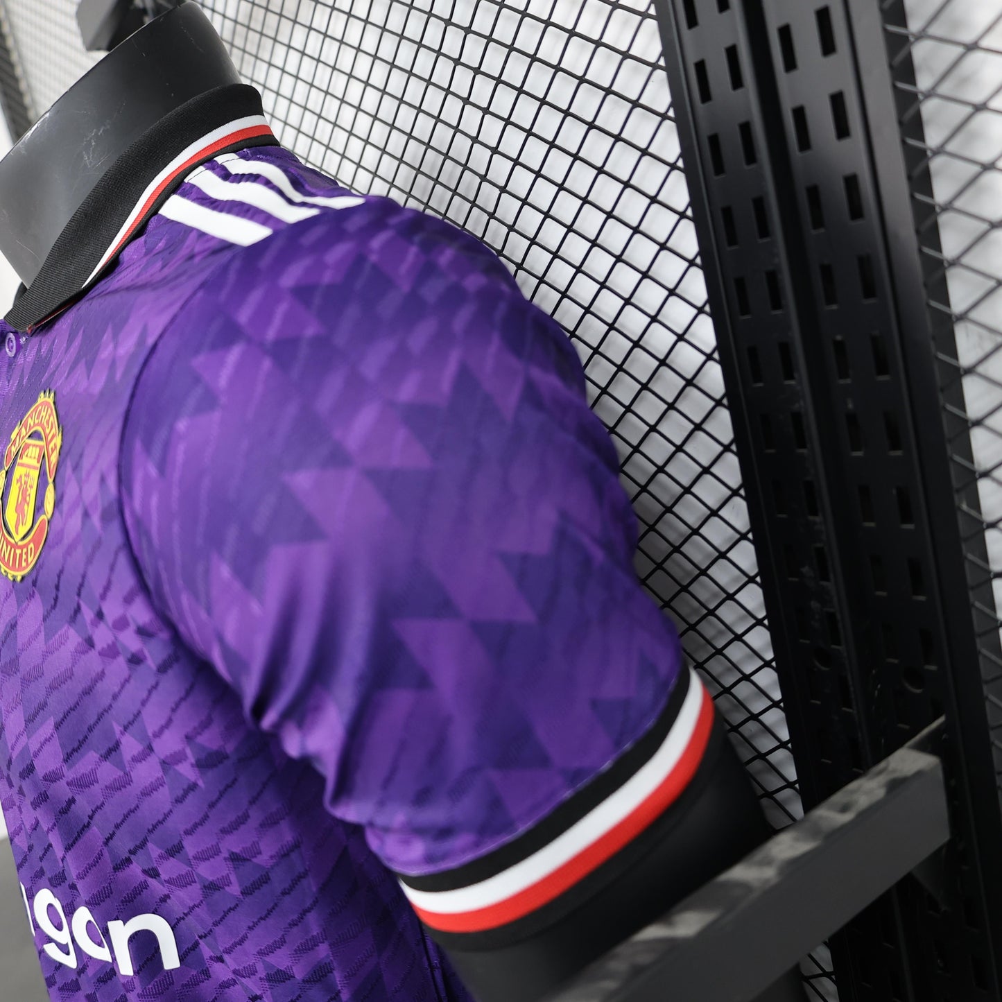 Manchester United "Midnight Essence" Special Jersey