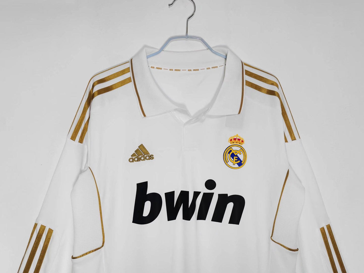 Real Madrid 2011-2012 Retro Long Sleeve Home Kit