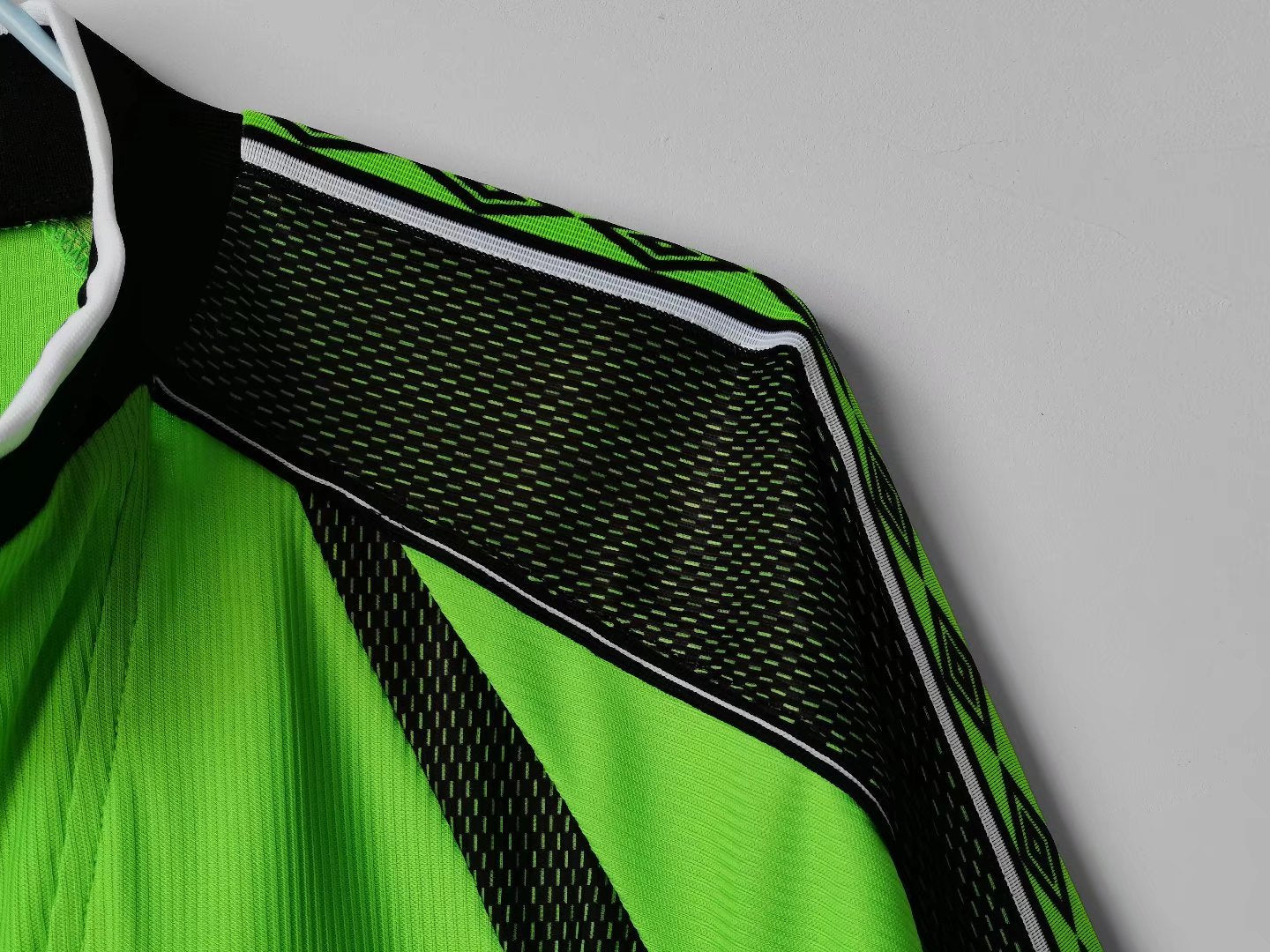Manchester United 1998–1999 Retro Long Sleeve Goalkeeper Kit