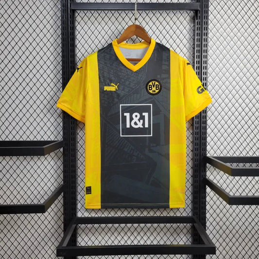 Borussia Dortmund "Royal Crest" Special Jersey