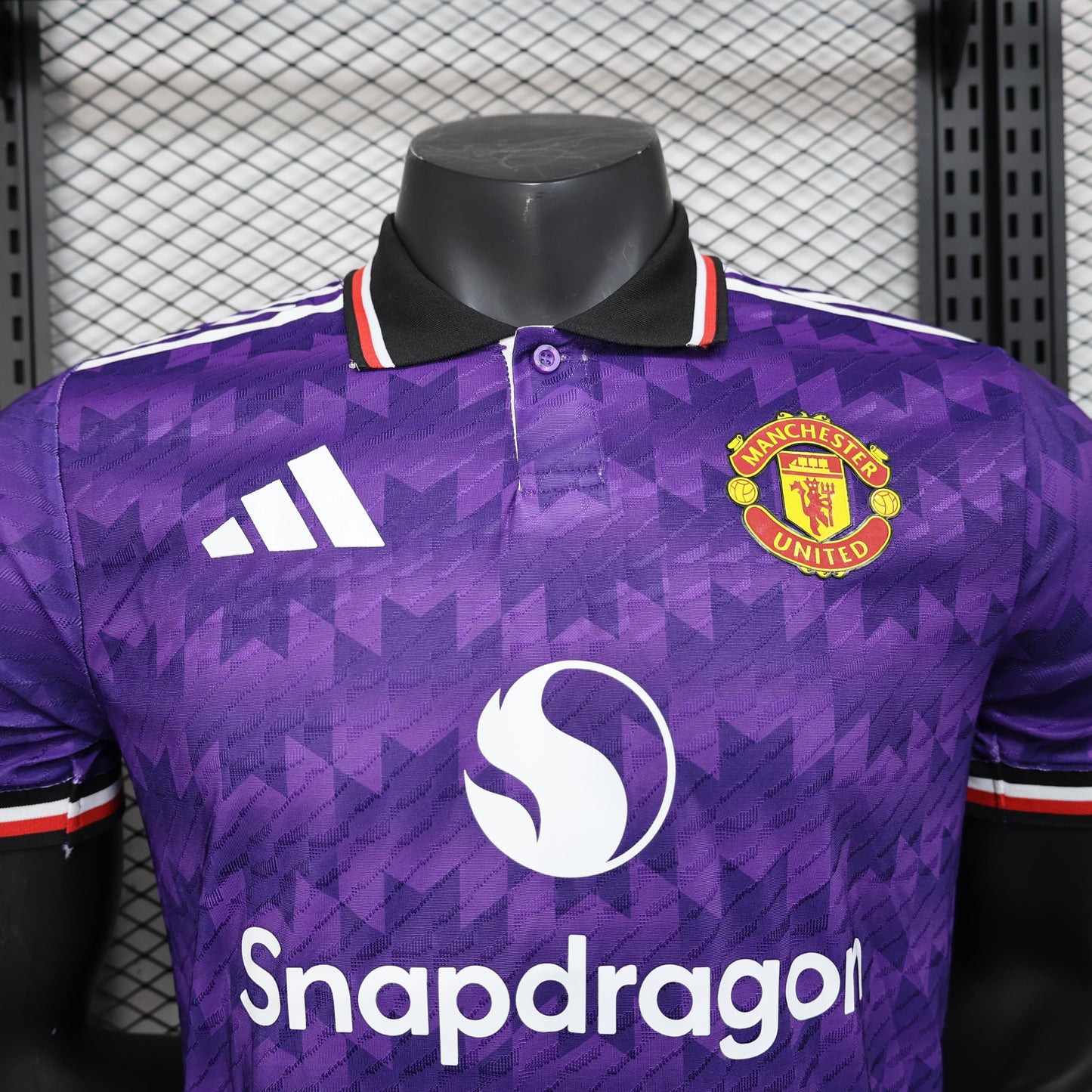 Manchester United "Midnight Essence" Special Jersey