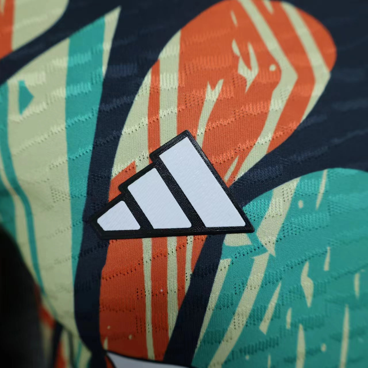 Arsenal "Tropical Vibes" Special Jersey