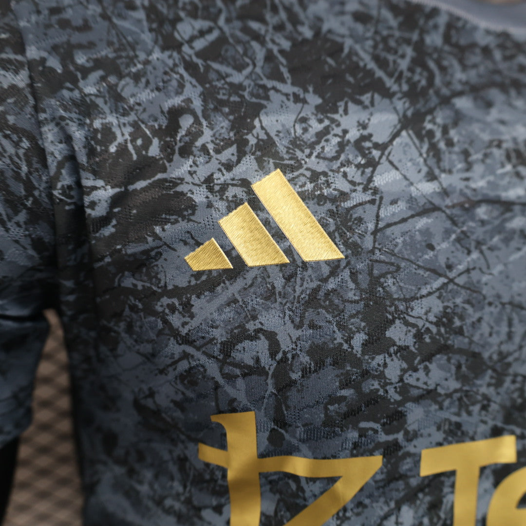 Manchester United "Midnight Thunder" Special Jersey