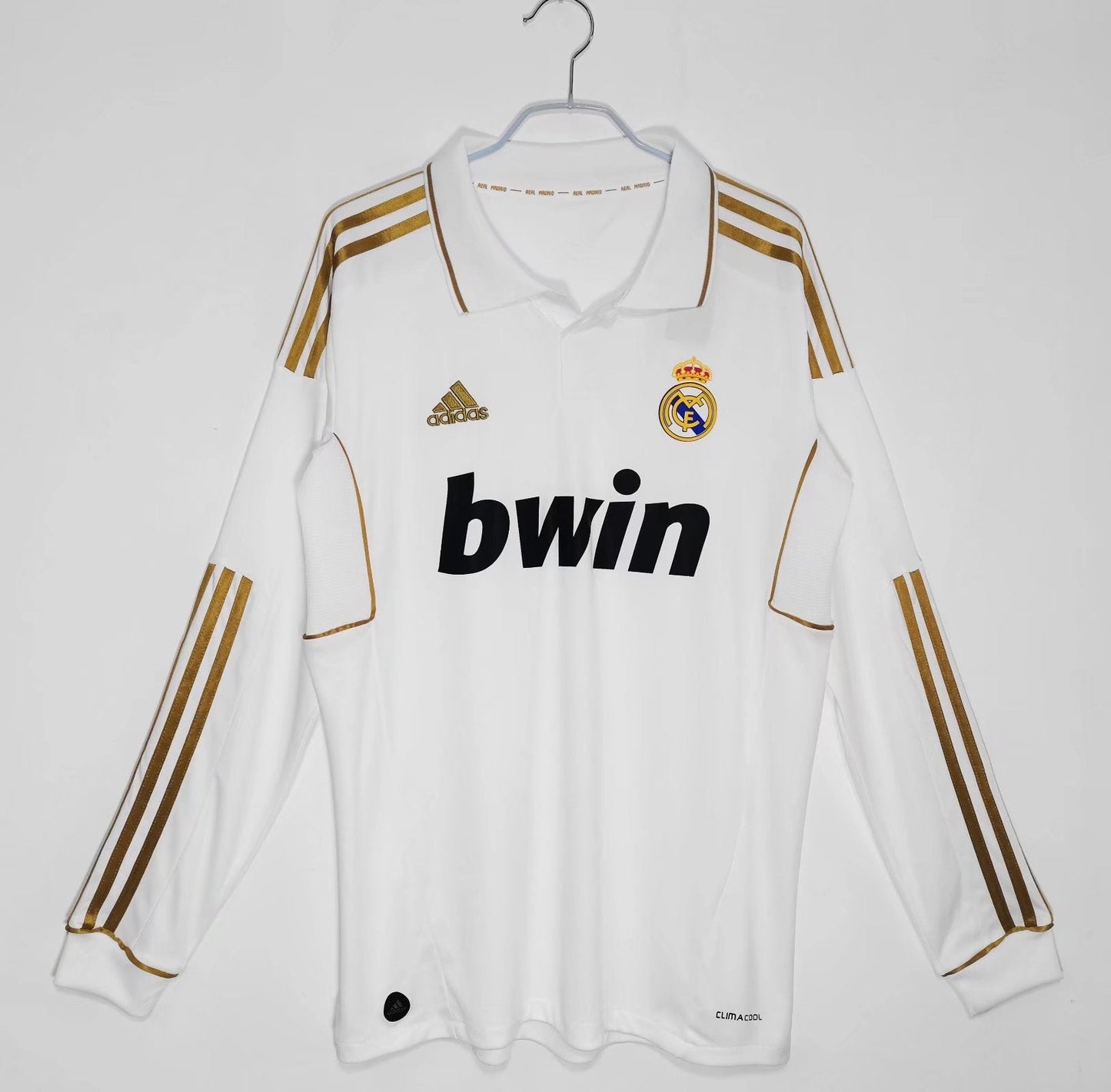 Real Madrid 2011-2012 Retro Long Sleeve Home Kit