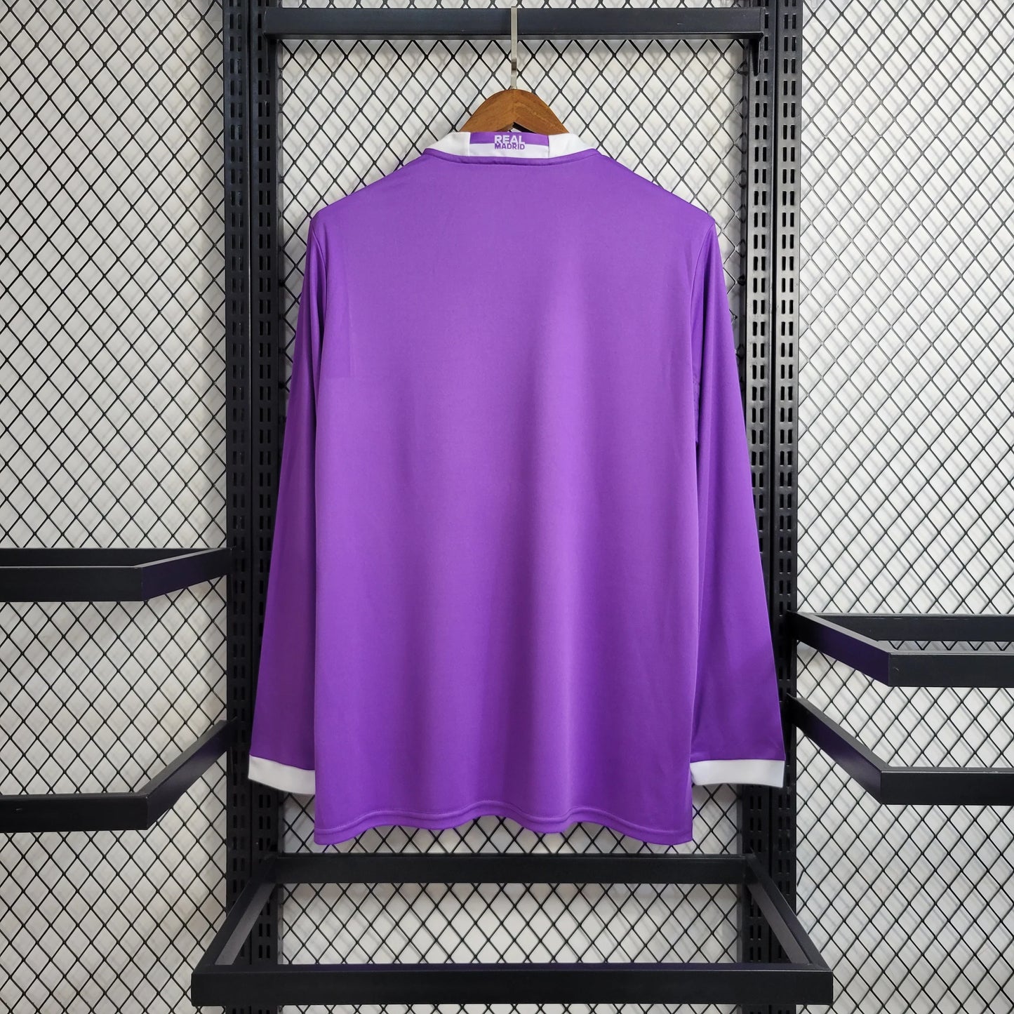 Real Madrid 2016-2017 Retro Away Kit Long Sleeve