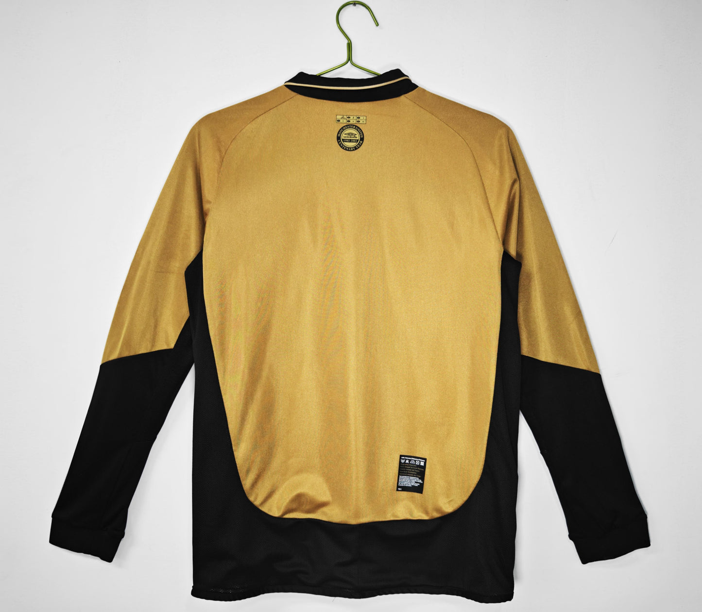 Manchester United 2001-2002 Retro Long Sleeve Goalkeeper Kit