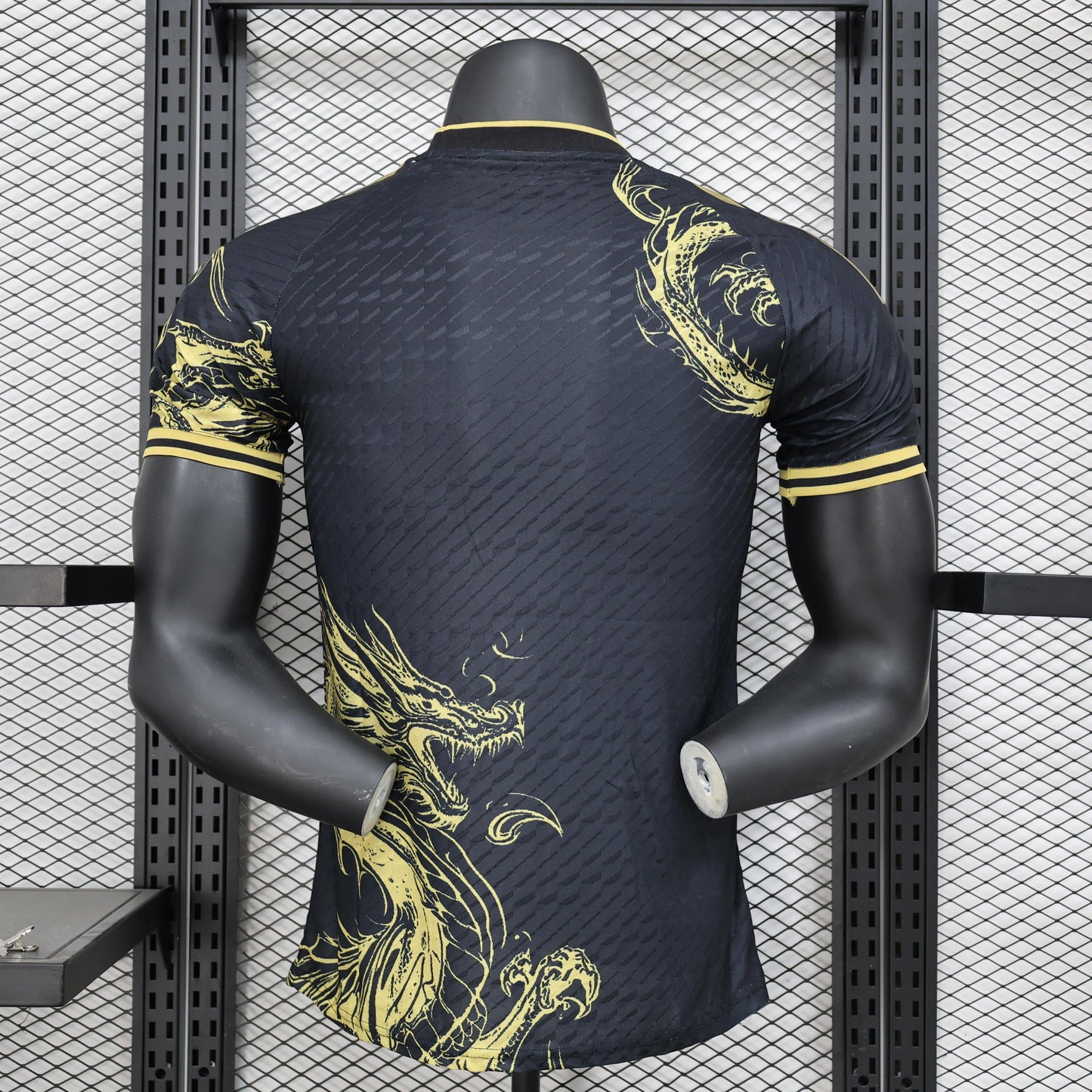 Real Marid "Oro del Dragón" Special Jersey