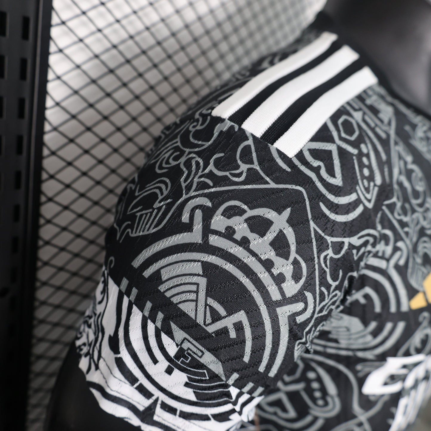 Real Madrid "Royal Majesty" Special Jersey