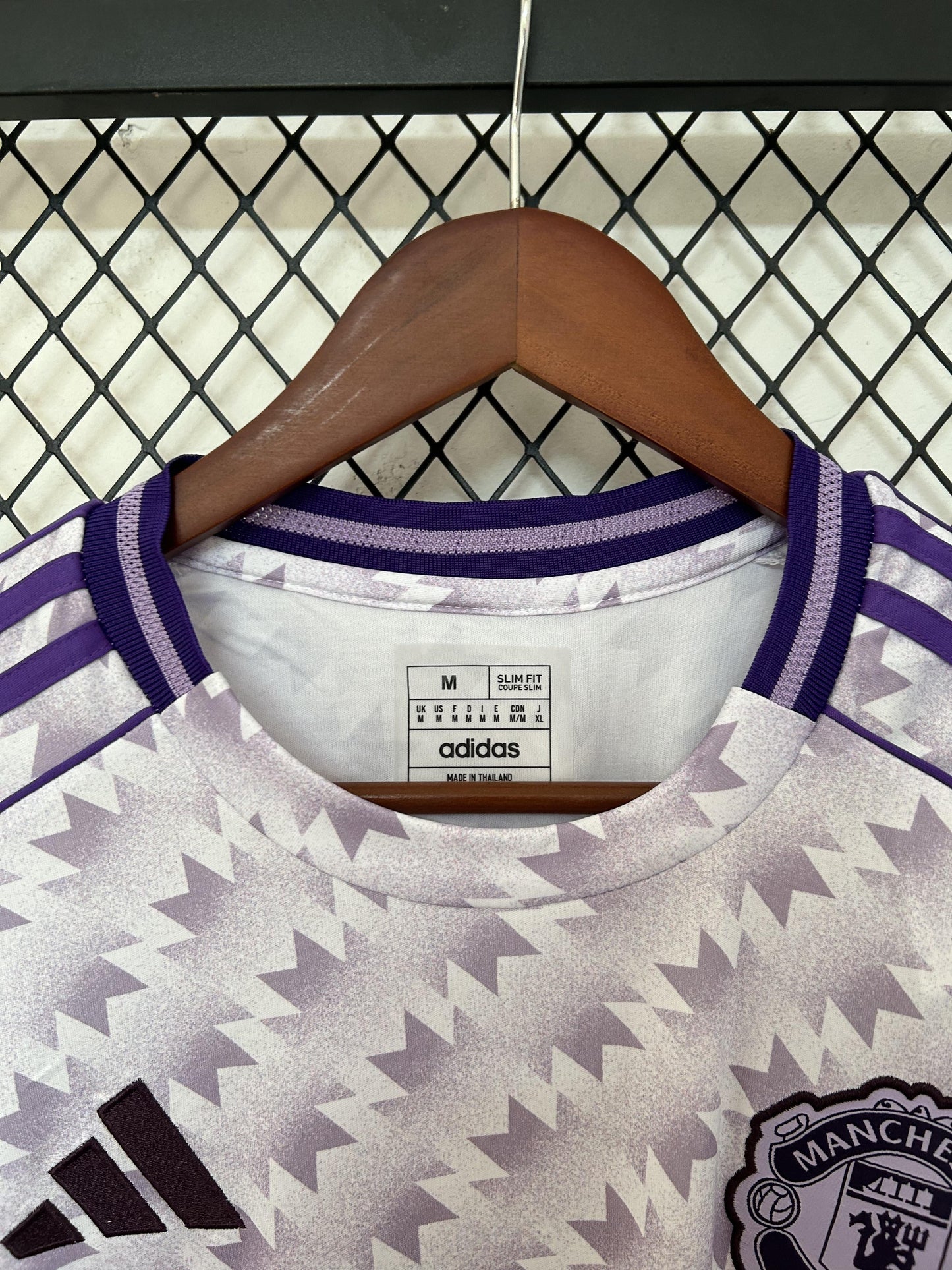 Manchester United "Purple Thunder" Special Jersey