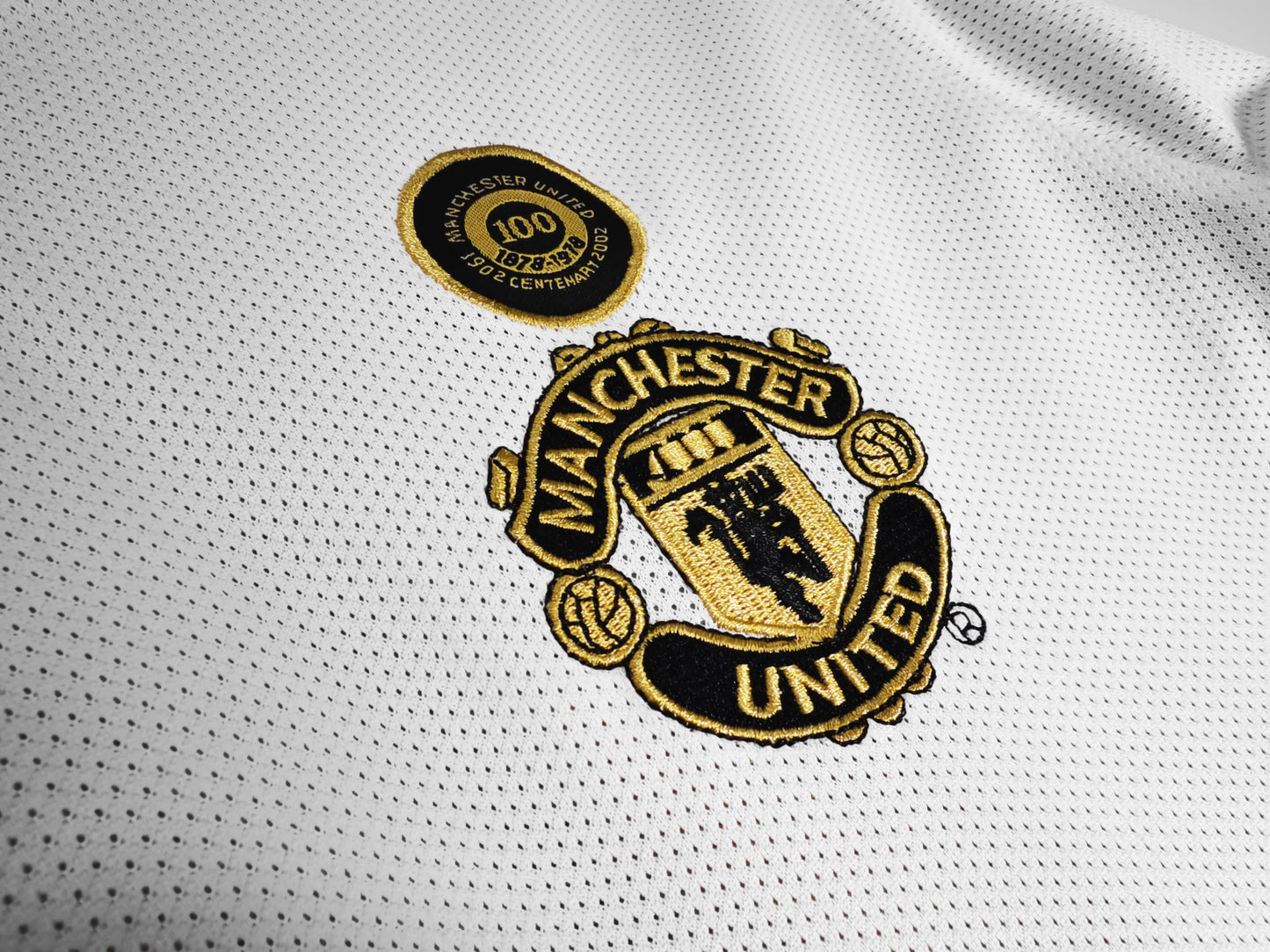Manchester United 2001-2002 Retro Away Long Sleeve Kit