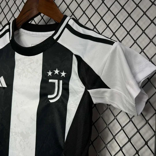 24/25 Juventus Home Kit Kids Size