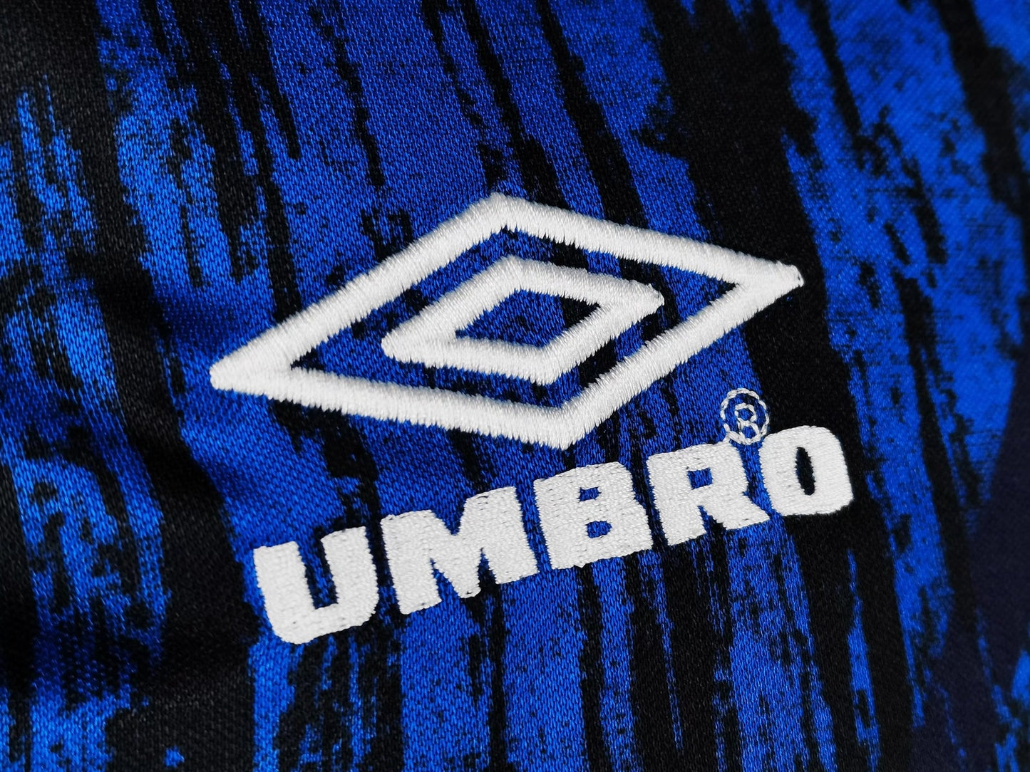 Manchester United 1992-1993 Retro Long Sleeve Away Kit