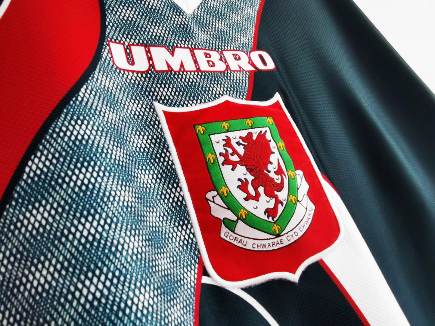 Wales 1994-1995 Away Jersey