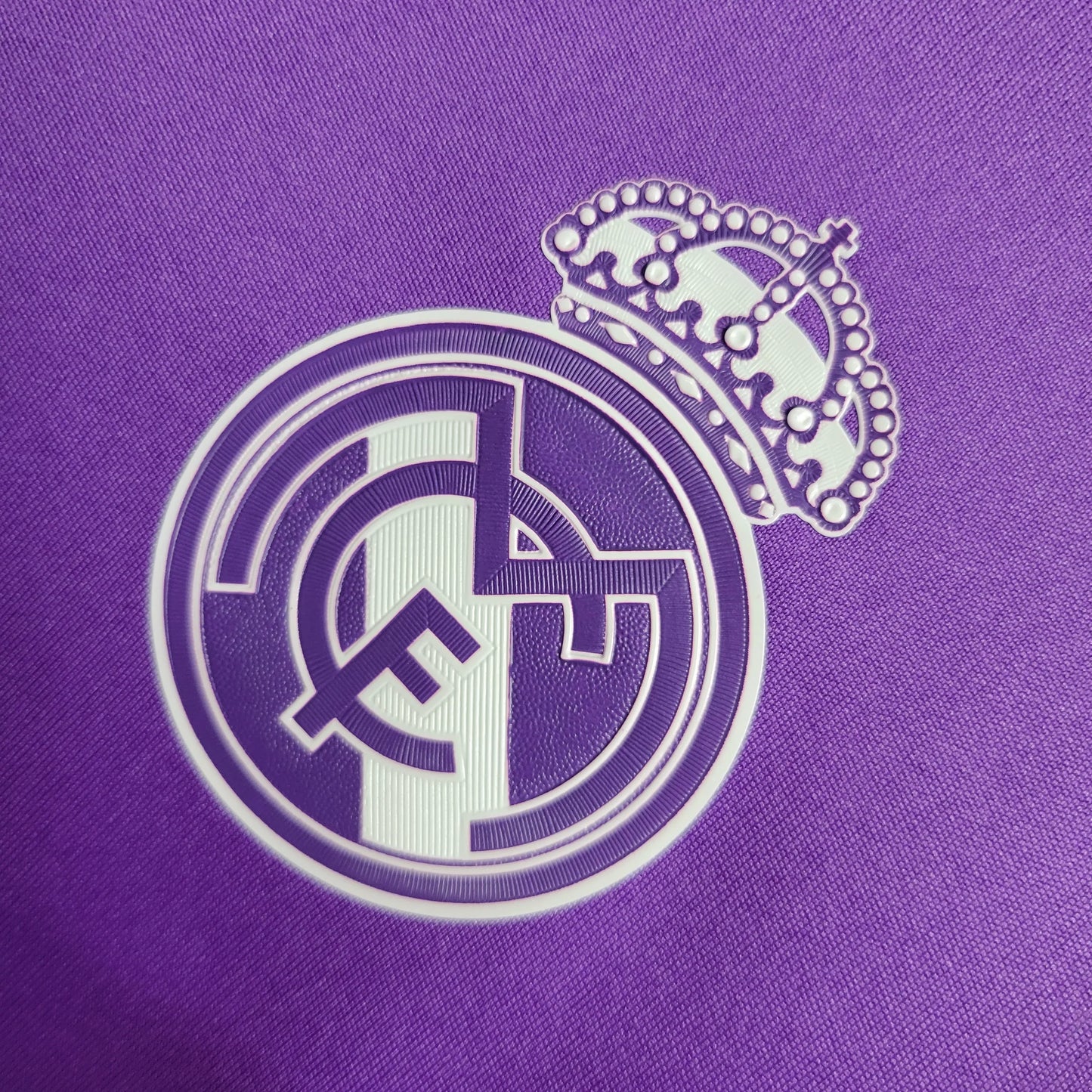 Real Madrid 2016-2017 Retro Away Kit Long Sleeve