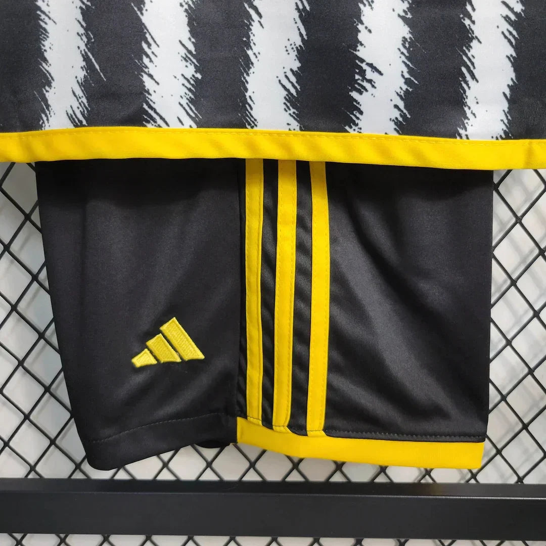 23/24 Juventus Home Kids Size