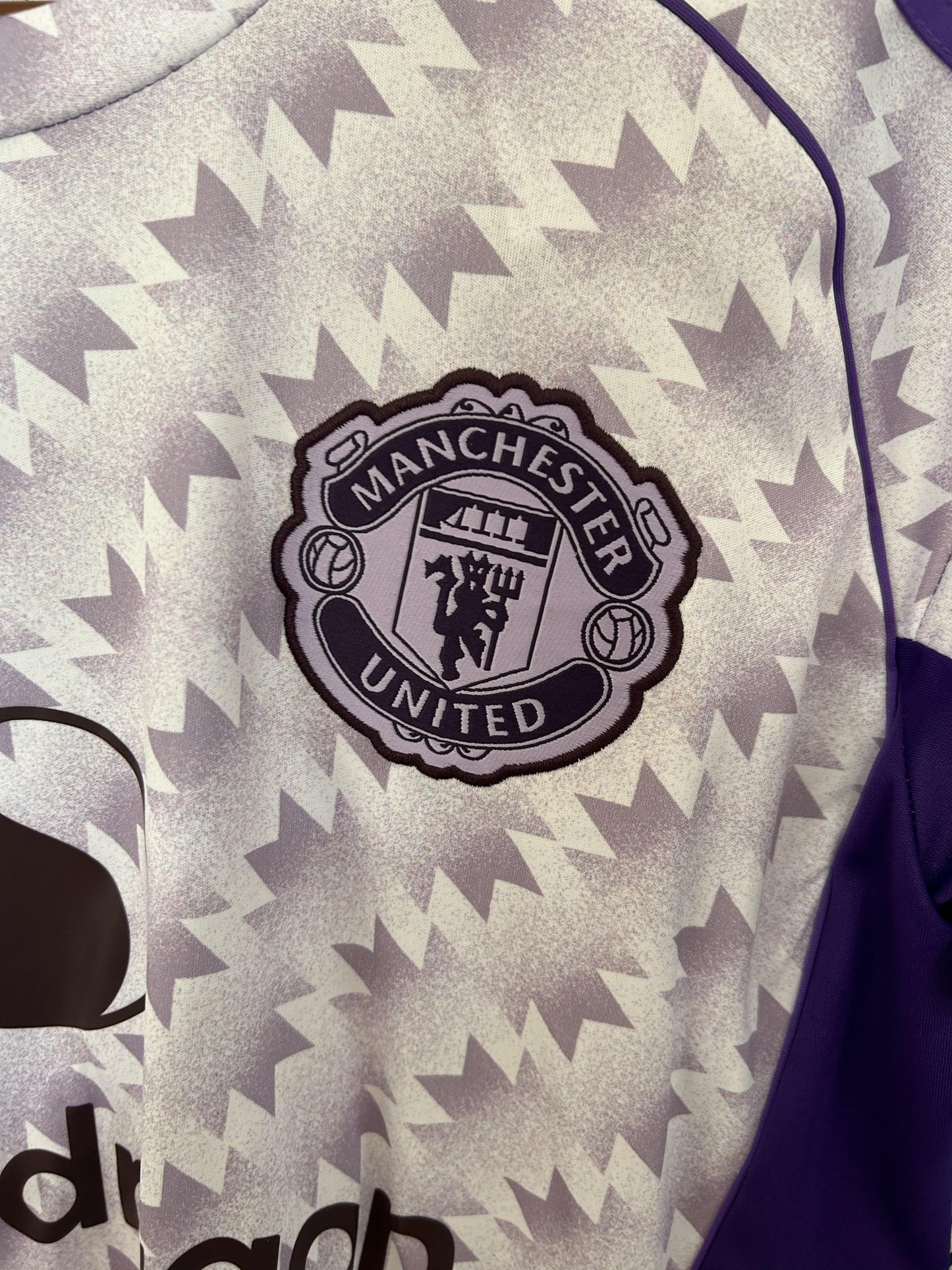 Manchester United "Purple Thunder" Special Jersey