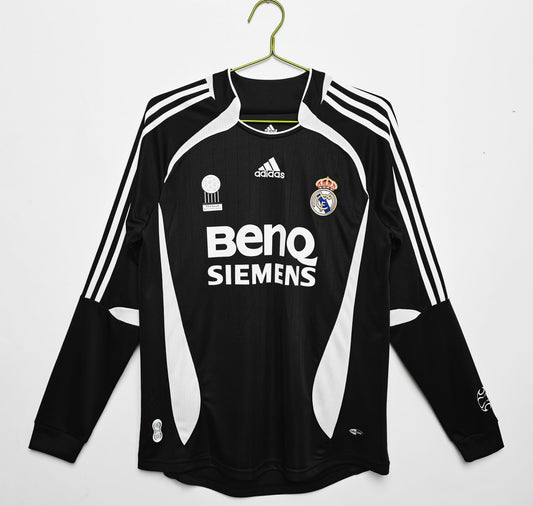 Real Madrid 2006-2007 Retro Away Long Sleeve Kit