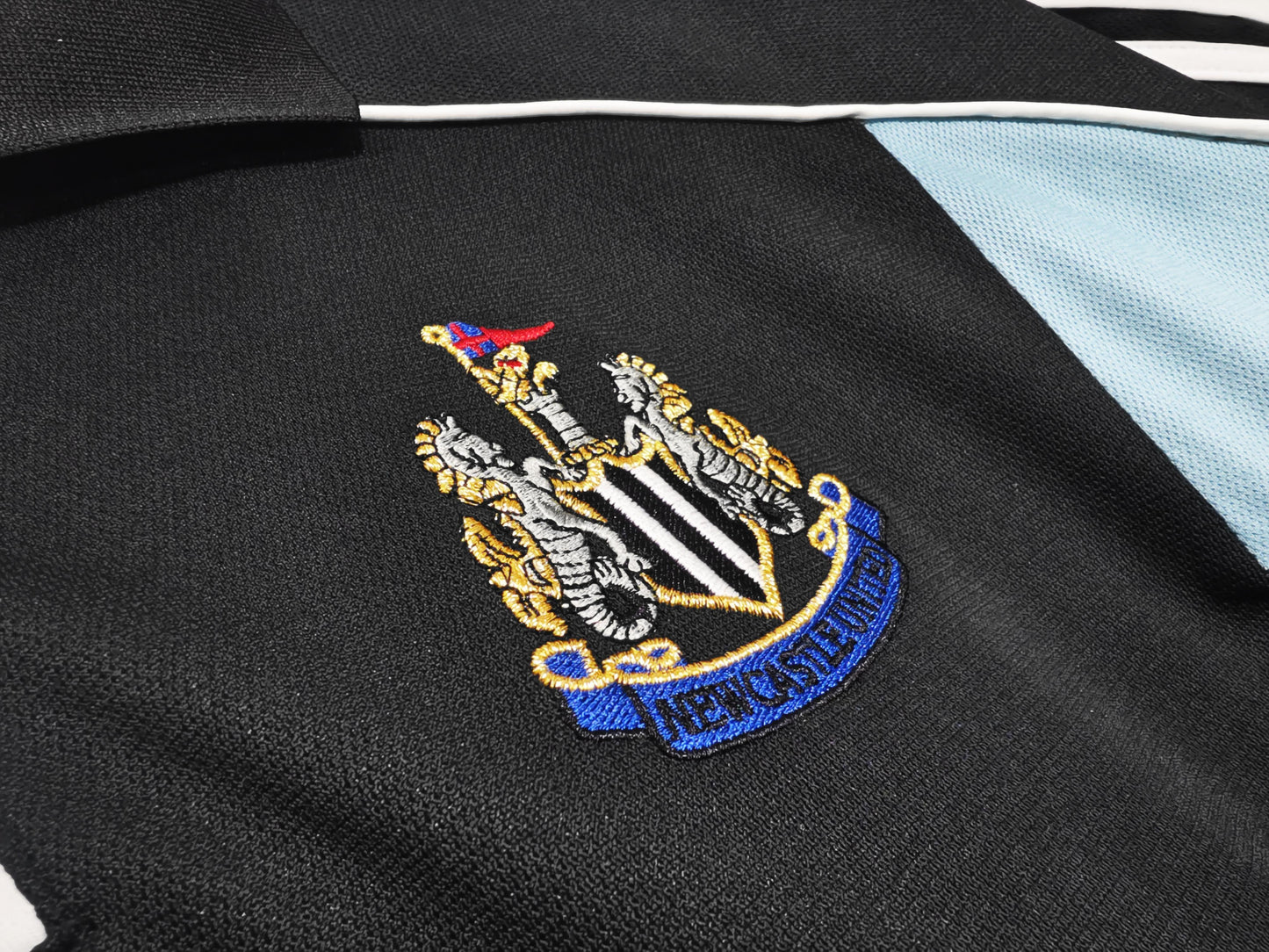 Newcastle United 2000-2001 Away Jersey
