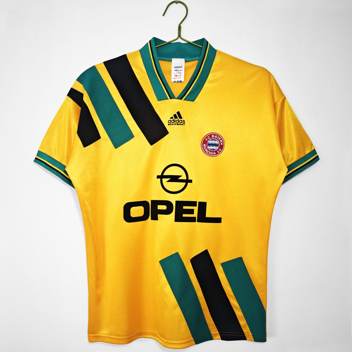 Bayern Munchen 1993-1994 Away Jersey