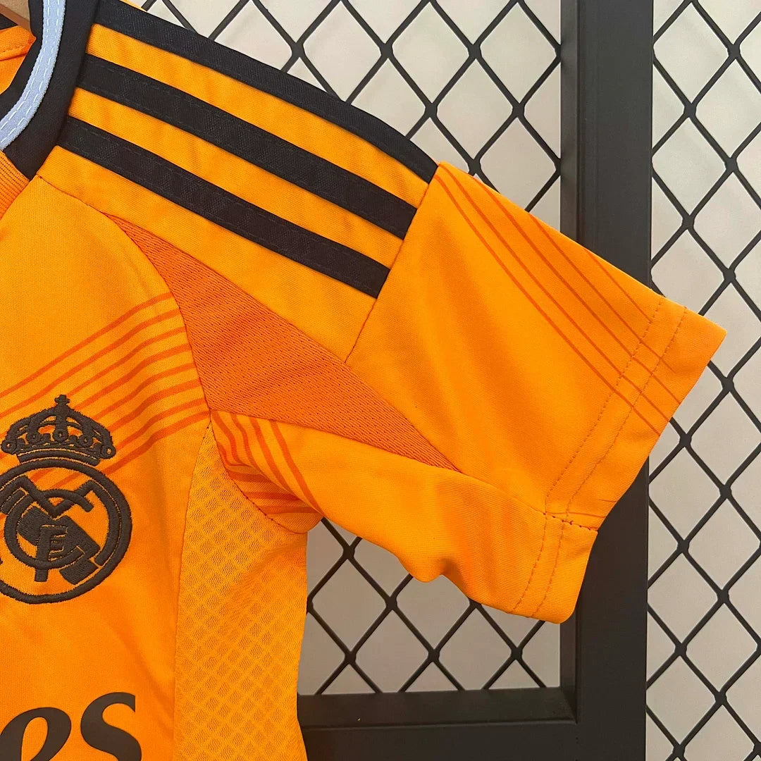 Real Madrid 24/25 Away   Kids Size