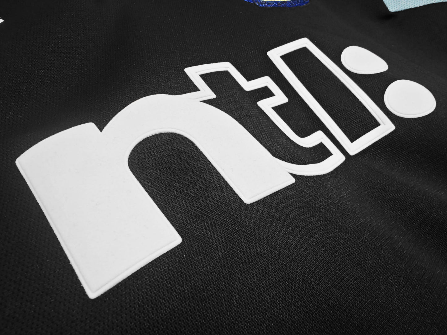 Newcastle United 2000-2001 Away Jersey