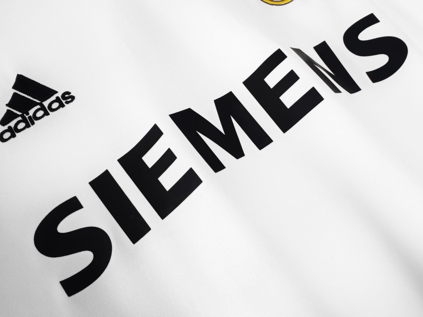 Real Madrid 2005-2006 Home Jersey