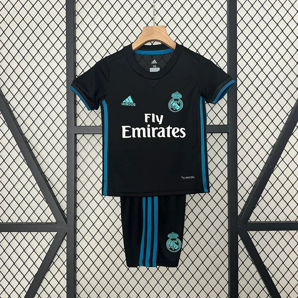 Real Madrid Retro 17/18 Away   Kids Size