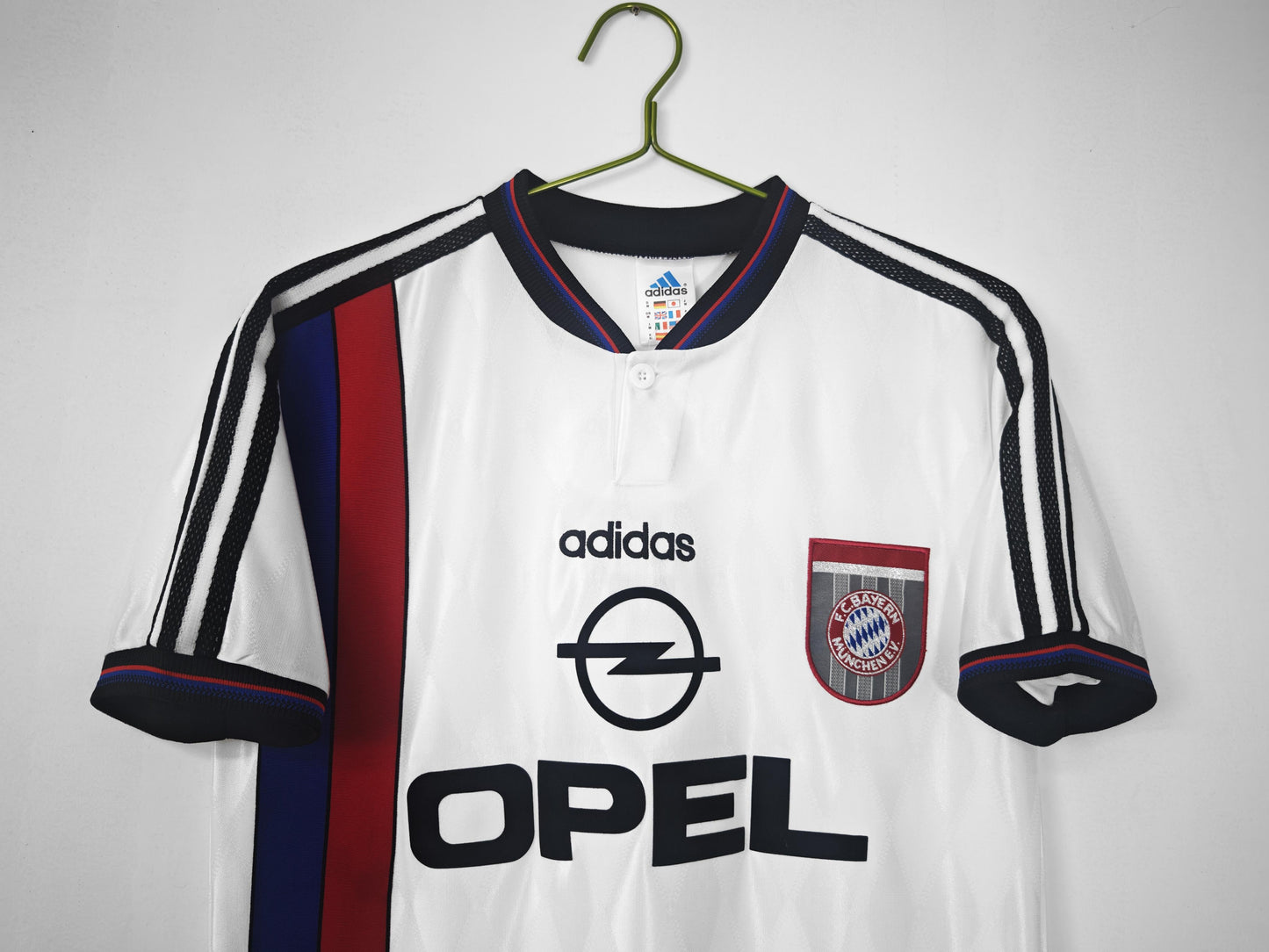 Bayern Munchen 1996-1997 Away Jersey