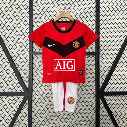 Manchester United Retro 09/10 Home   Kids Size