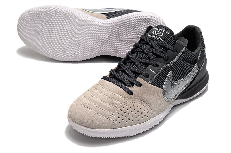 Nike Indoor Soccer Shoes | Streetgato | Metallic Silver | Dark Gray