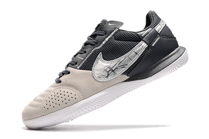 Nike Indoor Soccer Shoes | Streetgato | Metallic Silver | Dark Gray